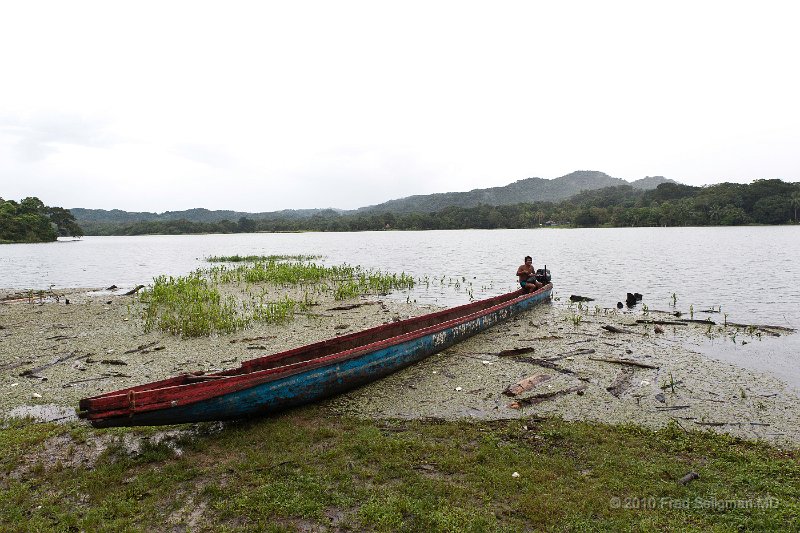 20101203_105833 D3.jpg - There are about 400 Indians now living on the Chagres River which is the watershed for the Panama Canal.